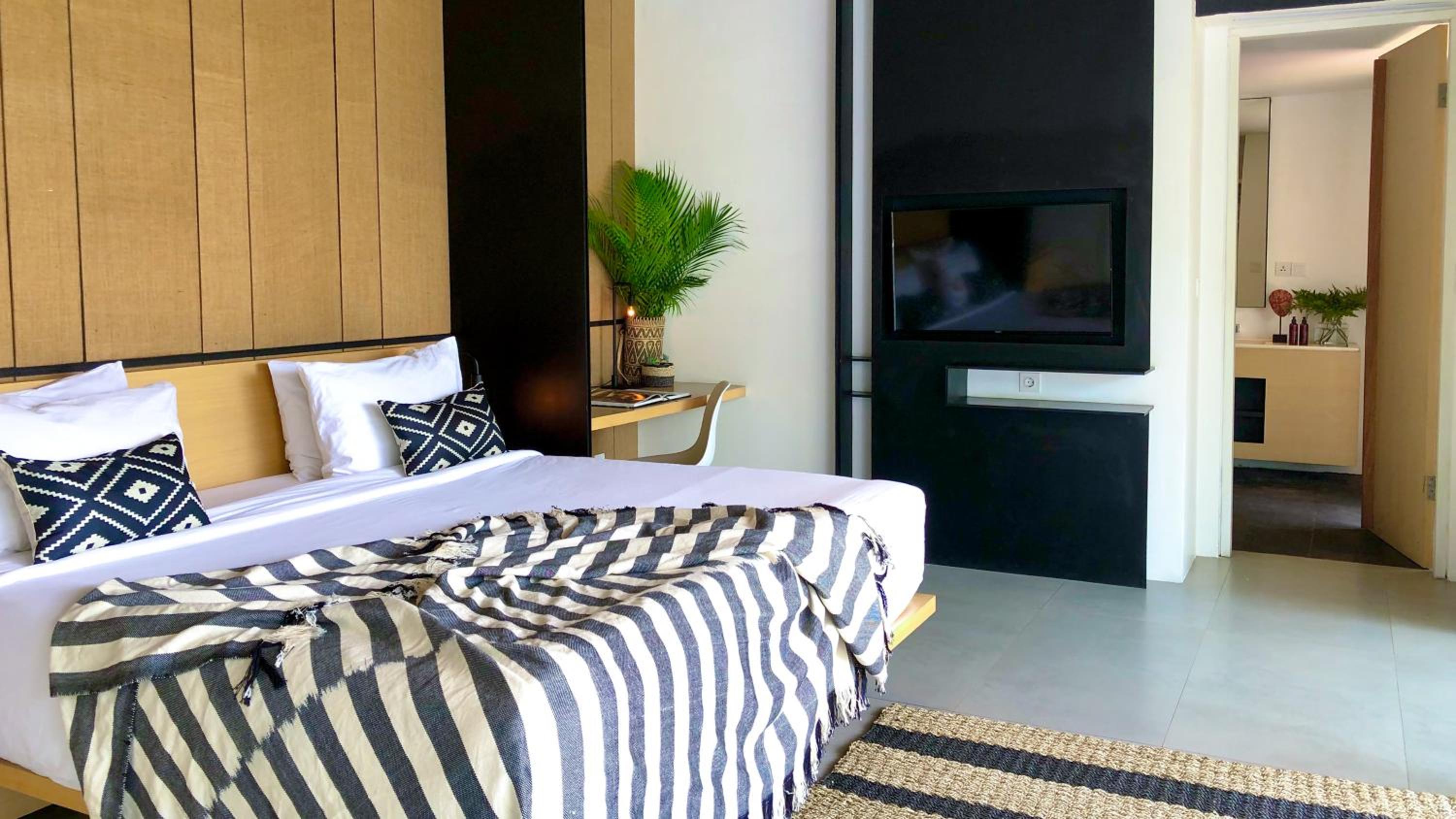 2 Bedrooms, Cabana Pool, Villa