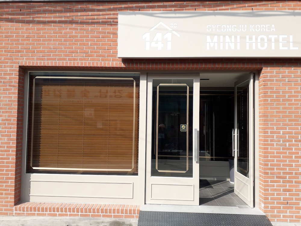 141 Mini Hotel 31/46