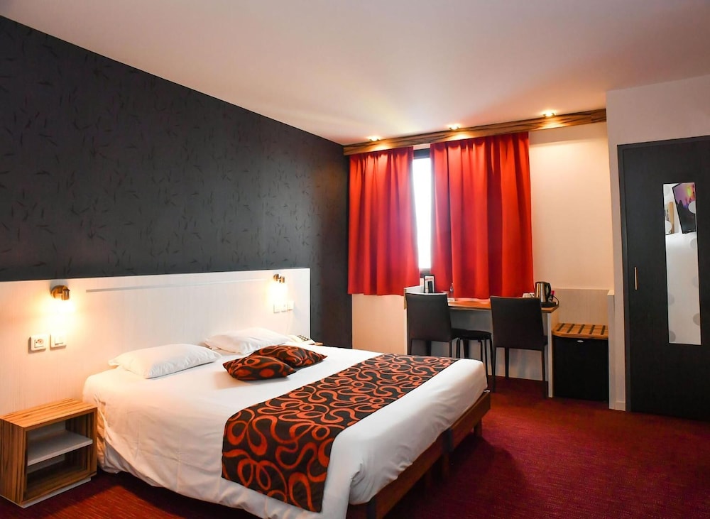 Brit Hotel Confort Saint-Lo 17/50
