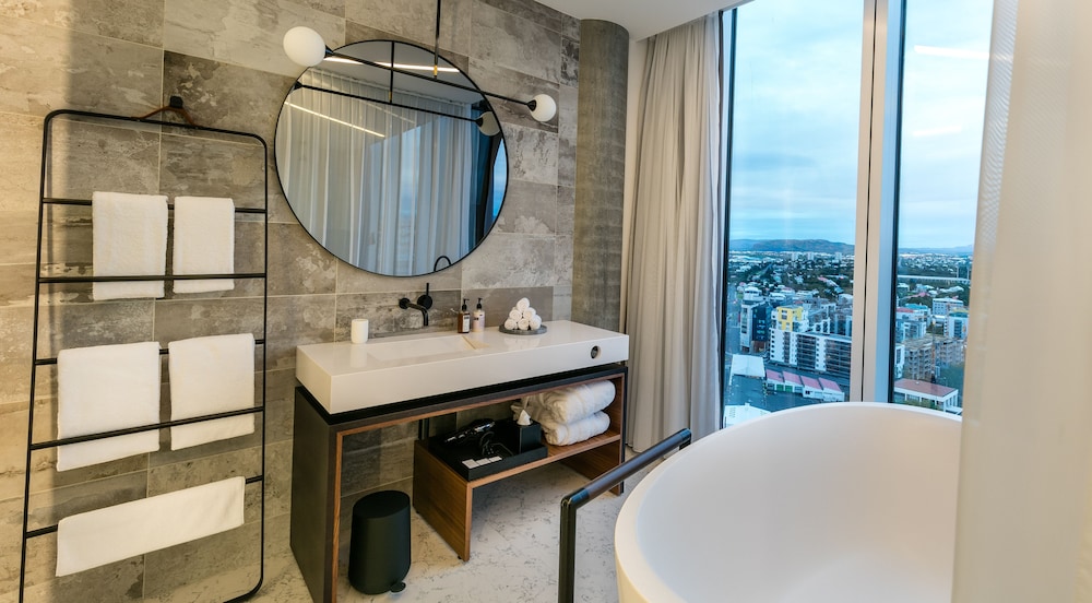 Tower Suites Reykjavik 35/41