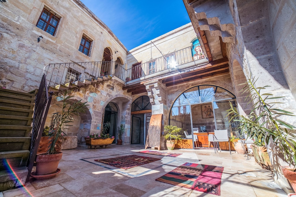 Henna Konak Hotel 45/50