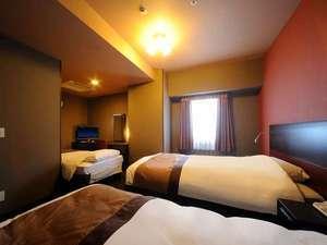 Room, Triple, Twin Beds, with Extra Bed