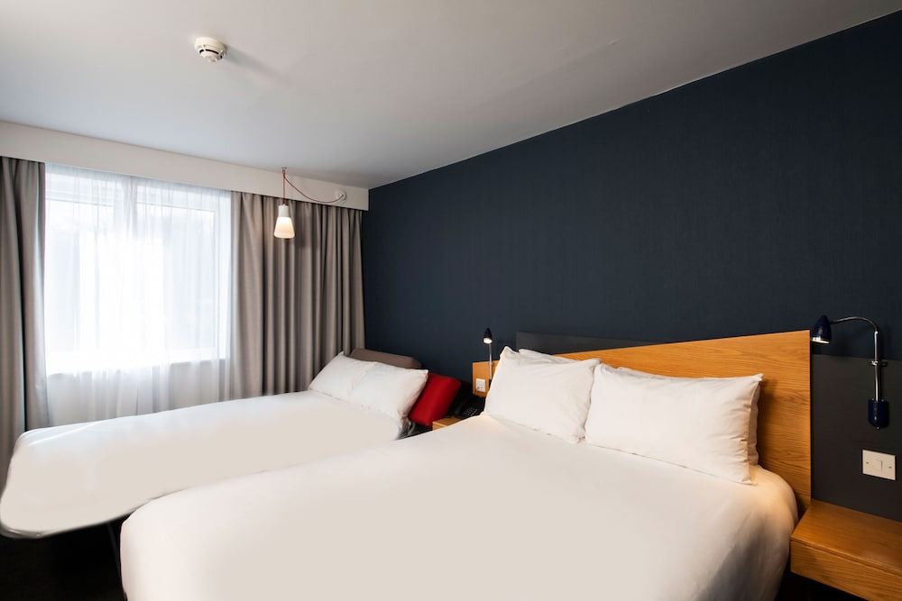 STANDARD, DOUBLE BED, SOFA
