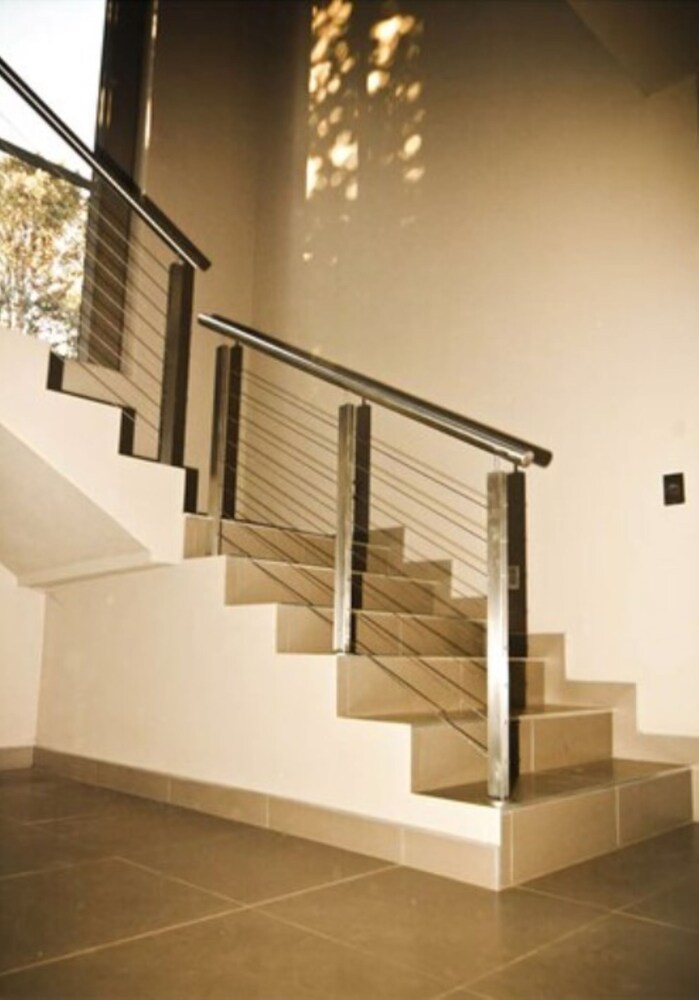 Hudson House 24/44