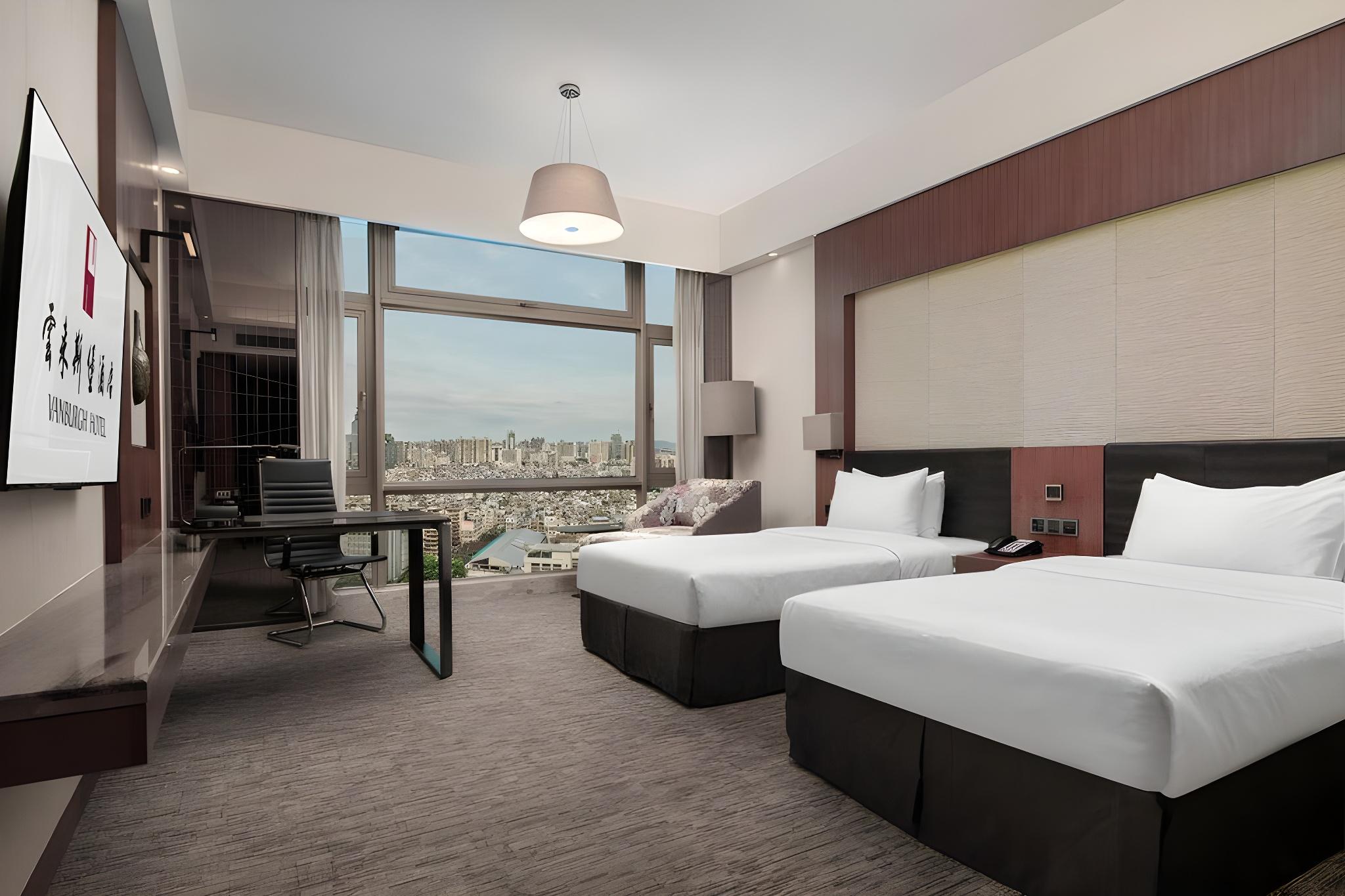 Deluxe, 2 Beds