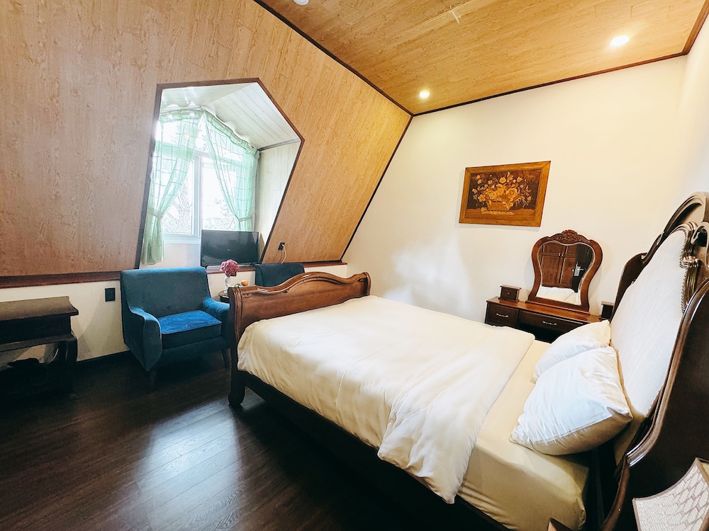 SUPERIOR, DOUBLE BED