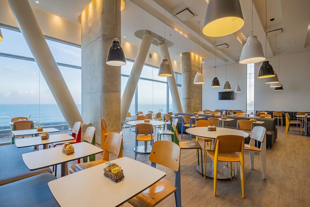 IBIS CARTAGENA MARBELLA 49/64
