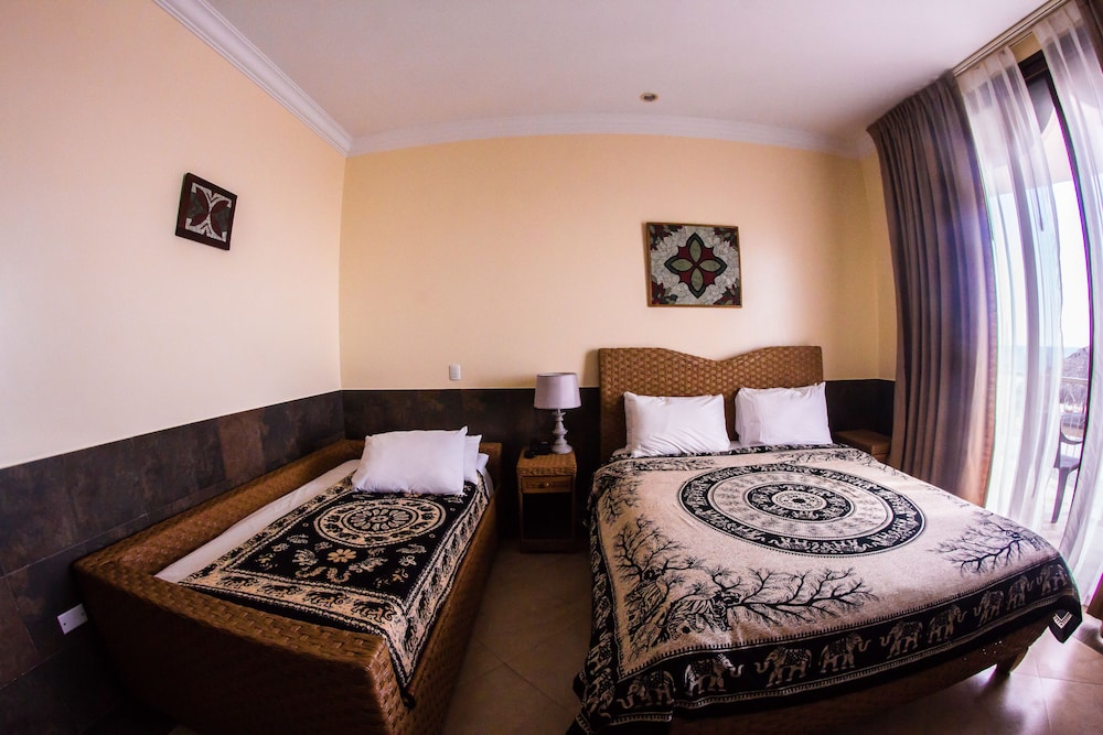 Dharma Beach Hotel 22/57