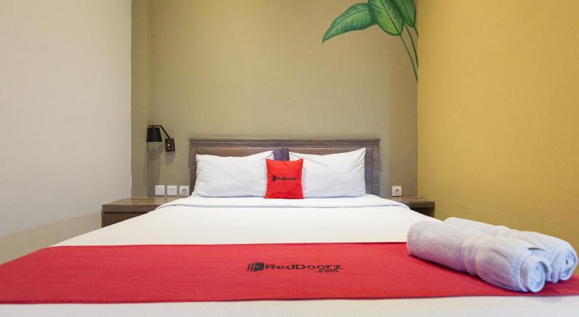 Reddoorz Plus Near Mall Slipi Jaya 23/50