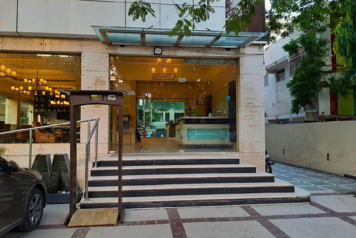 Madhuban Hotel 4/28