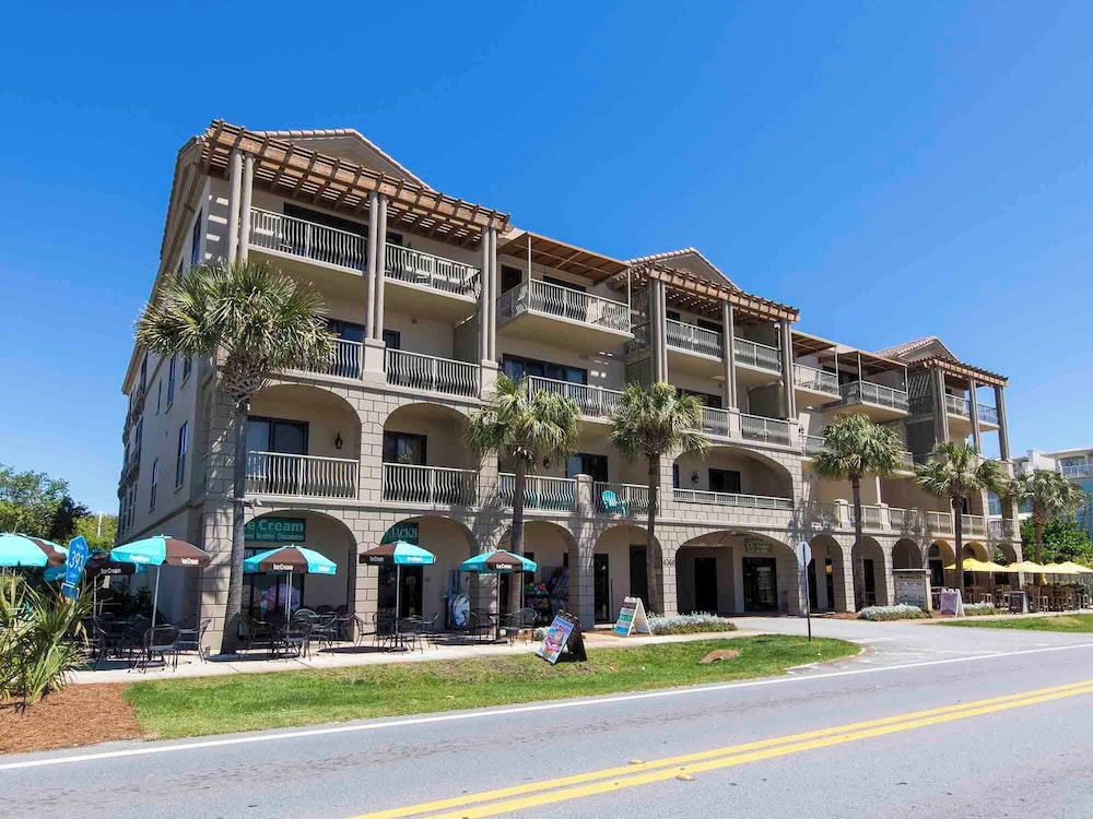 30 A Suites 6/79