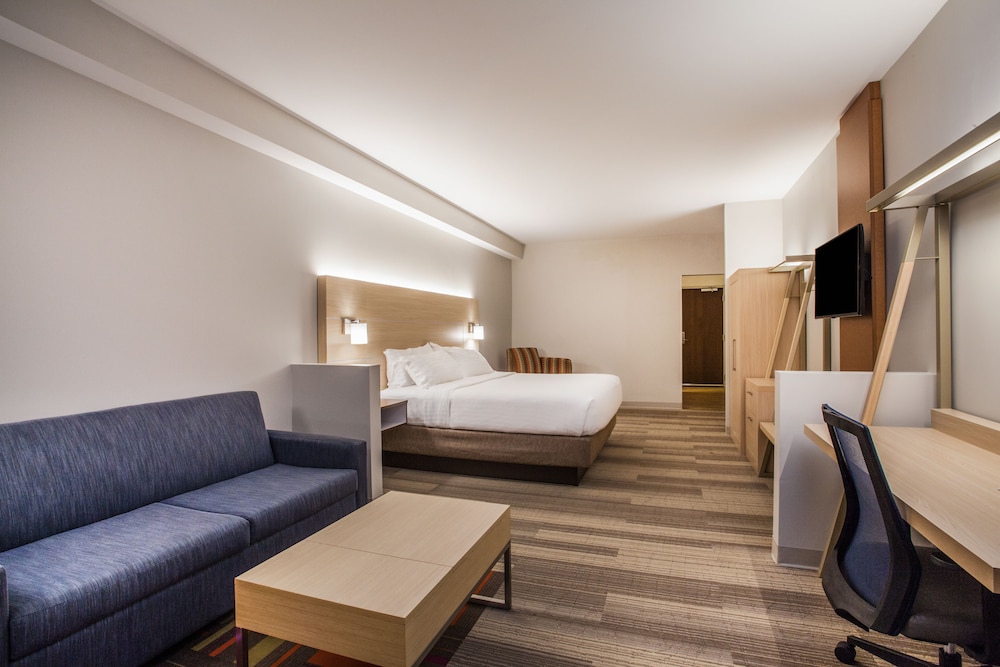 Holiday Inn Express Suites Lexington Park California 36/54
