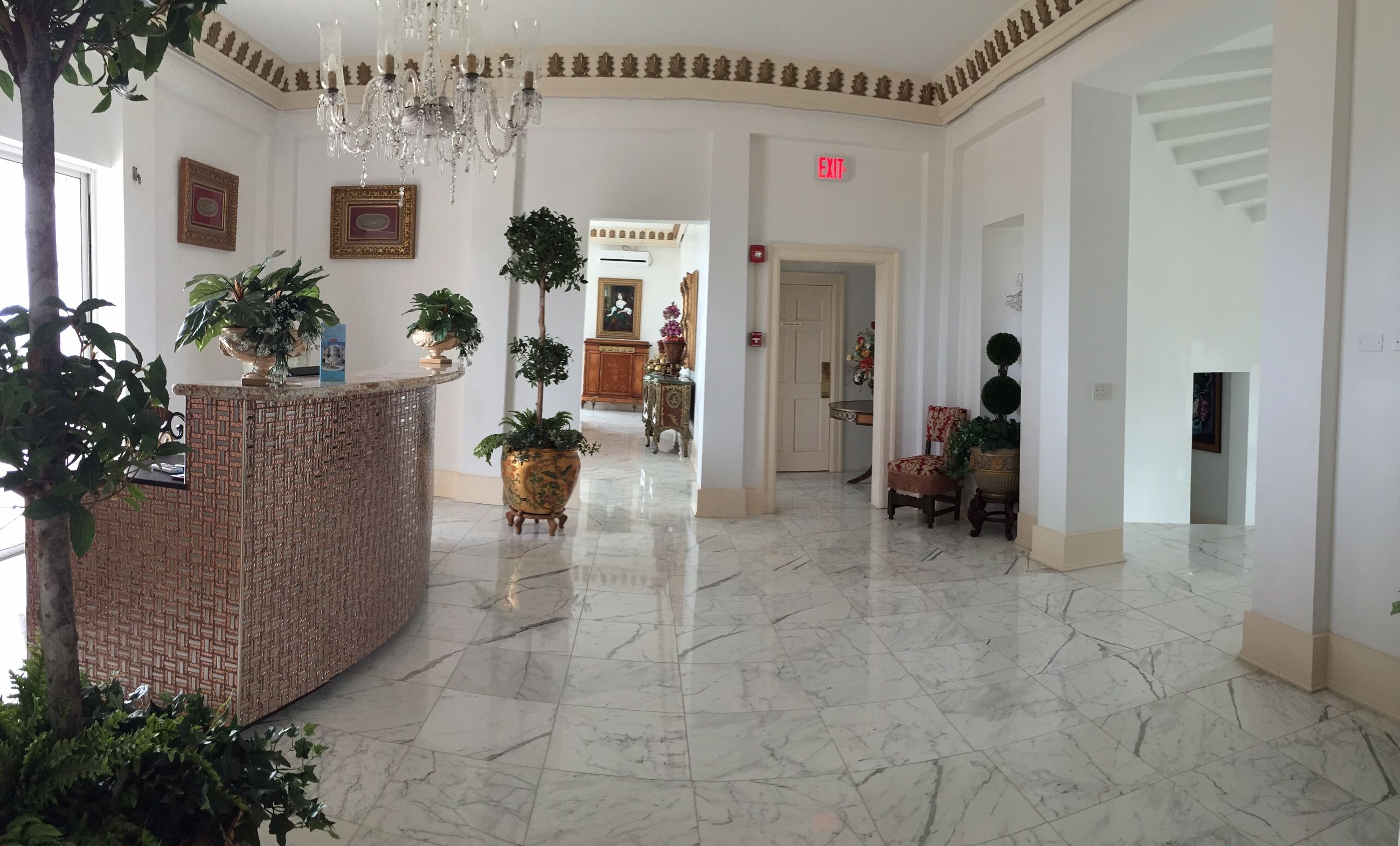 Ocean West Boutique Hotel 4/12