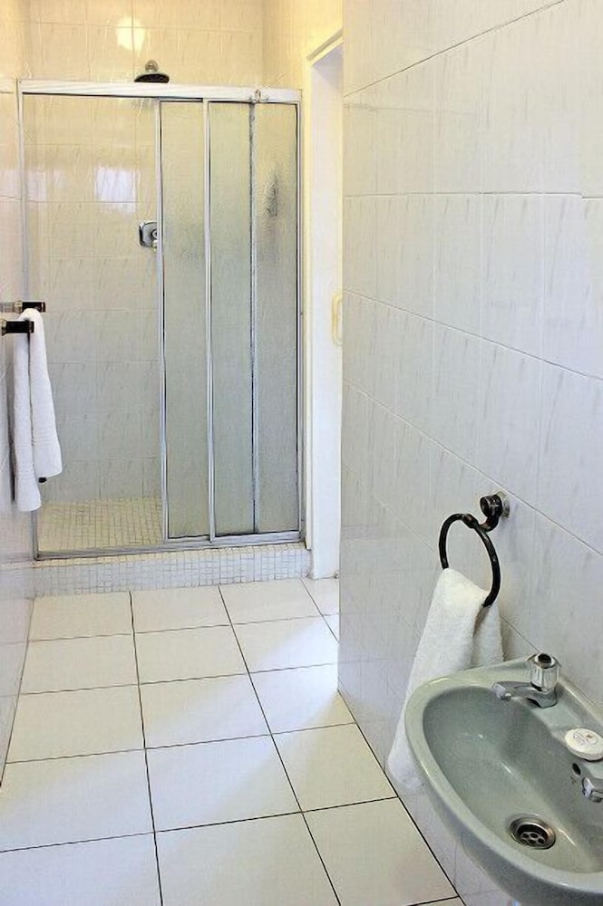 Durban Manor Guest House 32/38