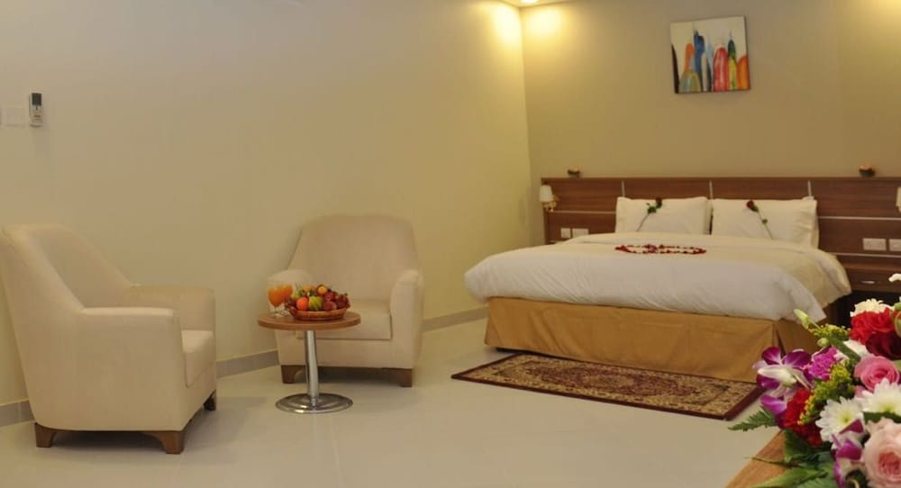 Muscat Hills Hotel 12/63