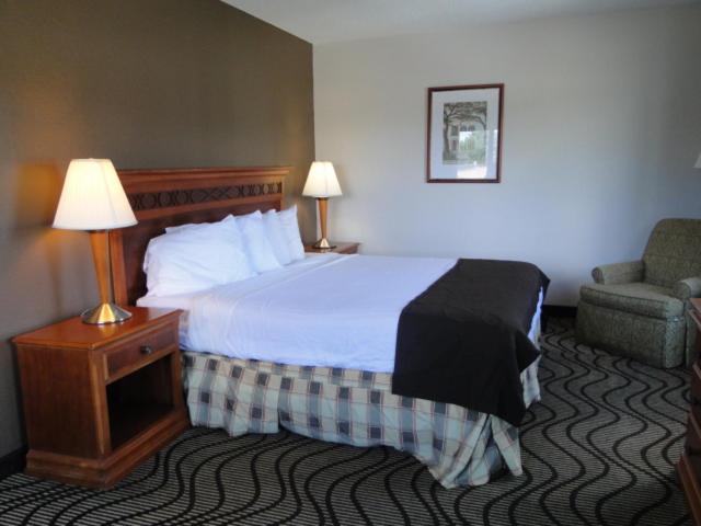 Oscoda Lakeside Hotel 18/50