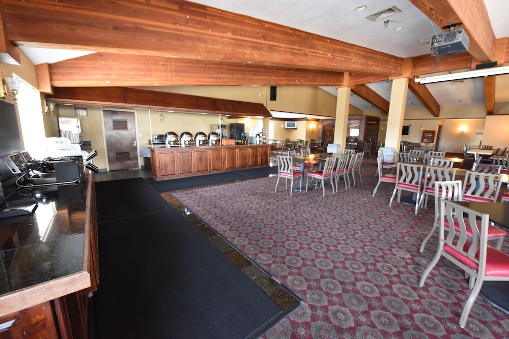 Hamilton Inn Select Beachfront 5/64