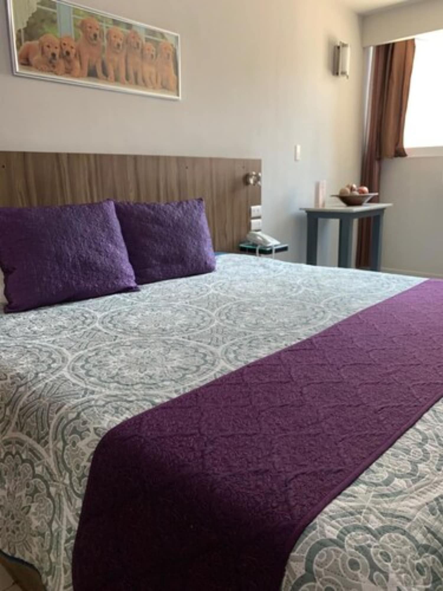 ROOM, KING BED