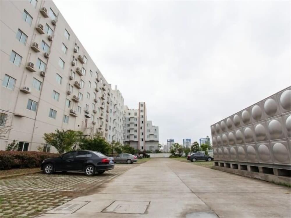 Jinjiang Inn Ningbo Beilun District Government 21/22