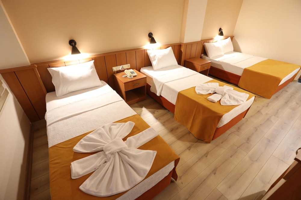 Luna Piena Beach Hotel 7/50