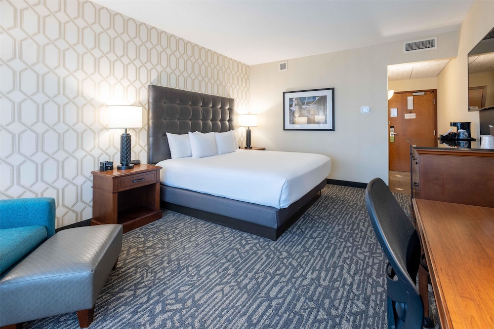 Drury Plaza Hotel St Louis Chesterfield 6/50