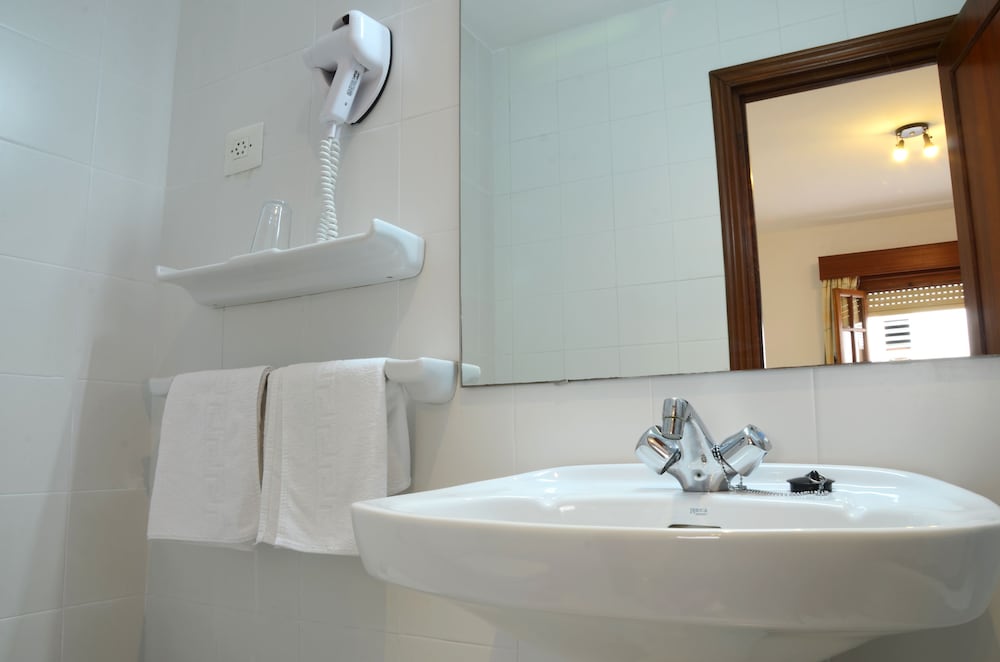 Hotel El Coloso 35/36