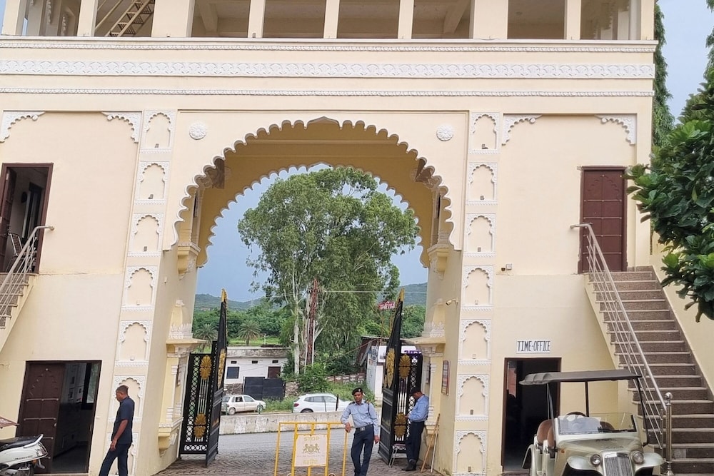 HOTEL LABH GARH PALACE 3/55