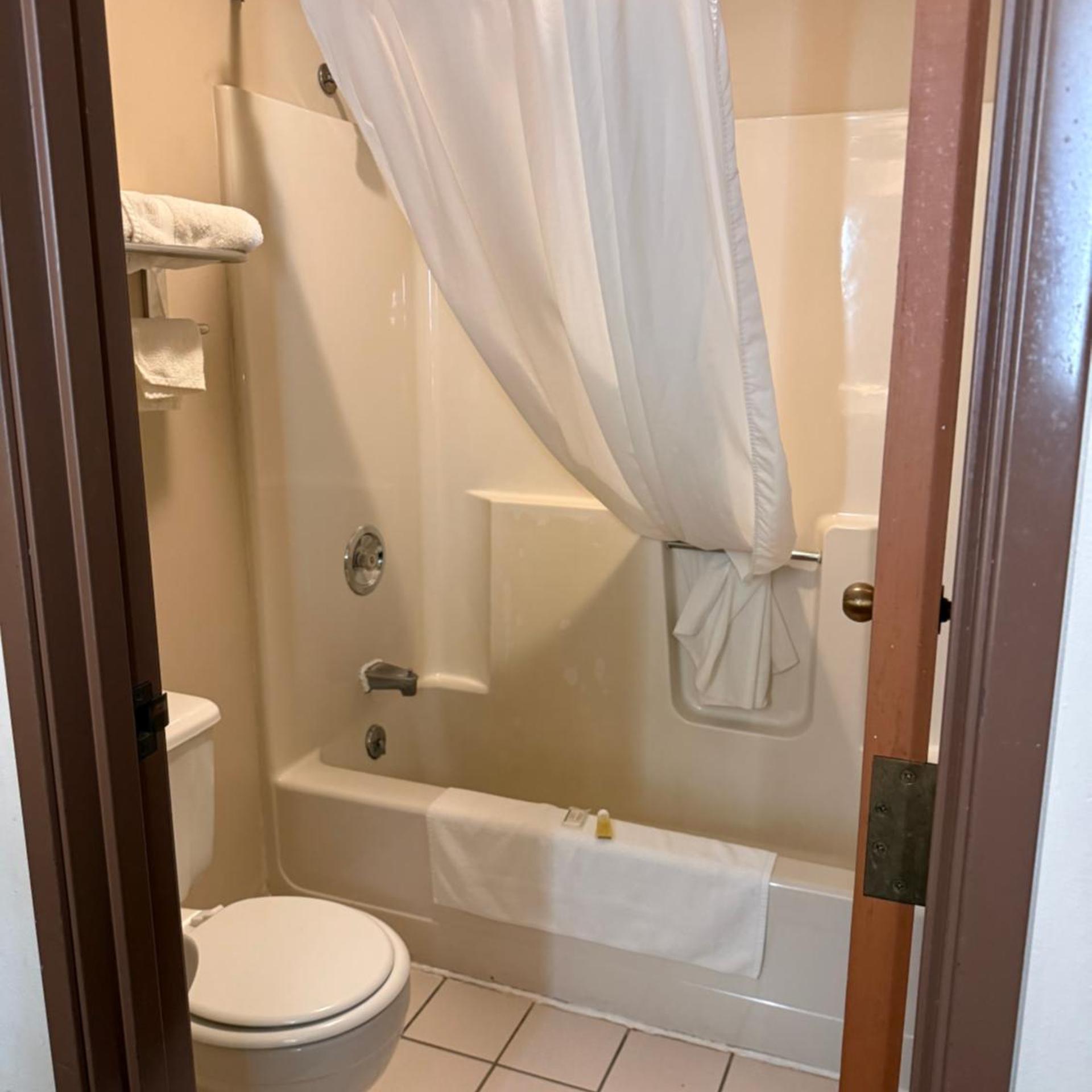 Dodgeville Inn & Suites 37/44