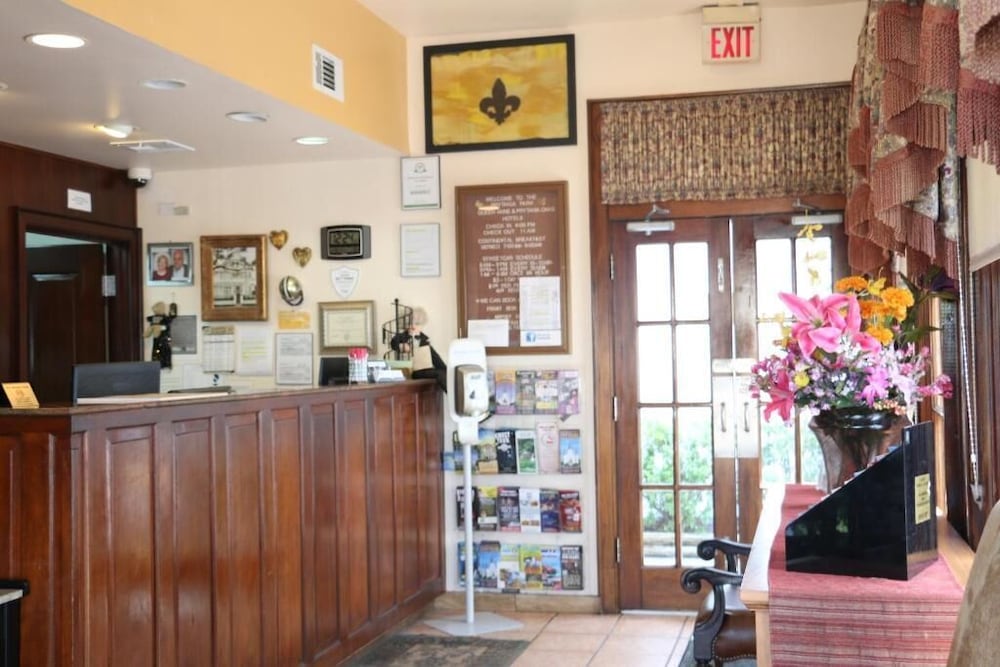 The Garden District Hotel 7/46