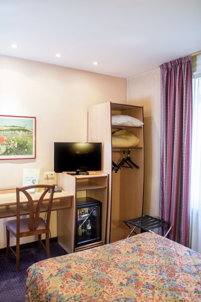 HOTEL TERMINUS MONTPARNASSE 33/63