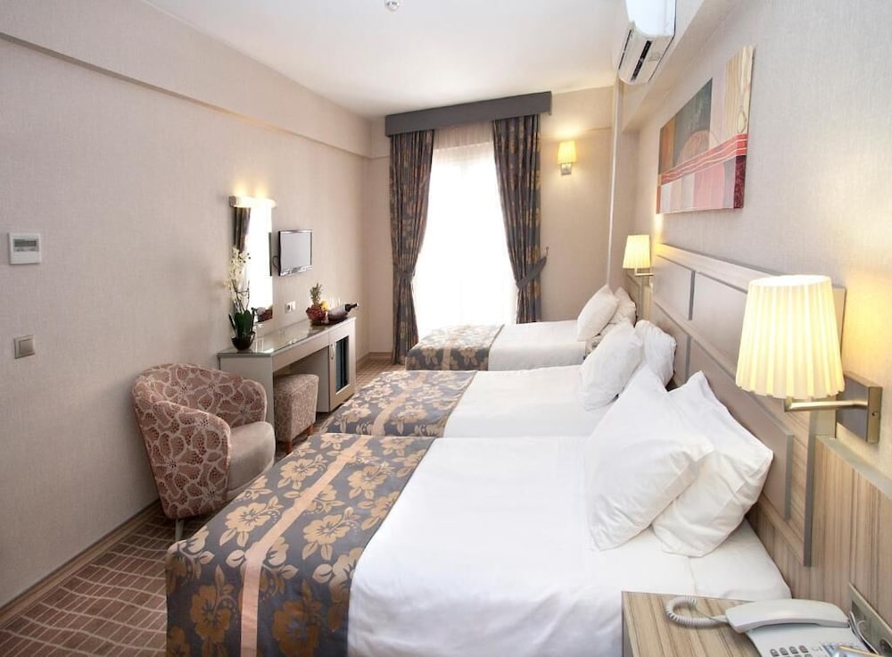 Nanda Hotel 14/63