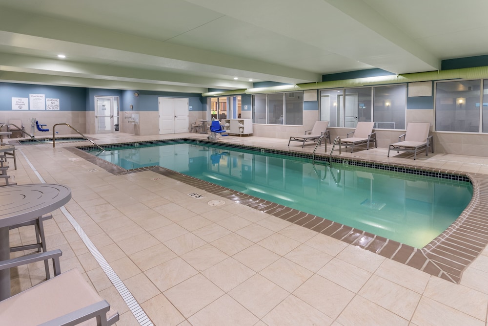 Holiday Inn Express Hotel And Suites Vandalia 28/78