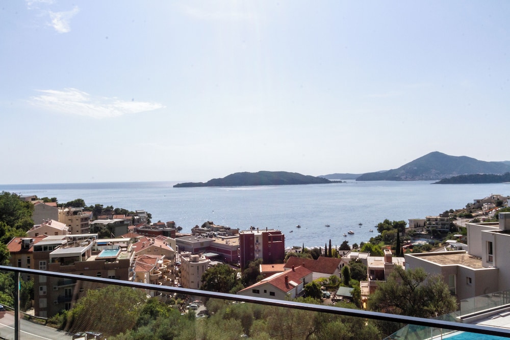 Regent Resort Budva 49/53