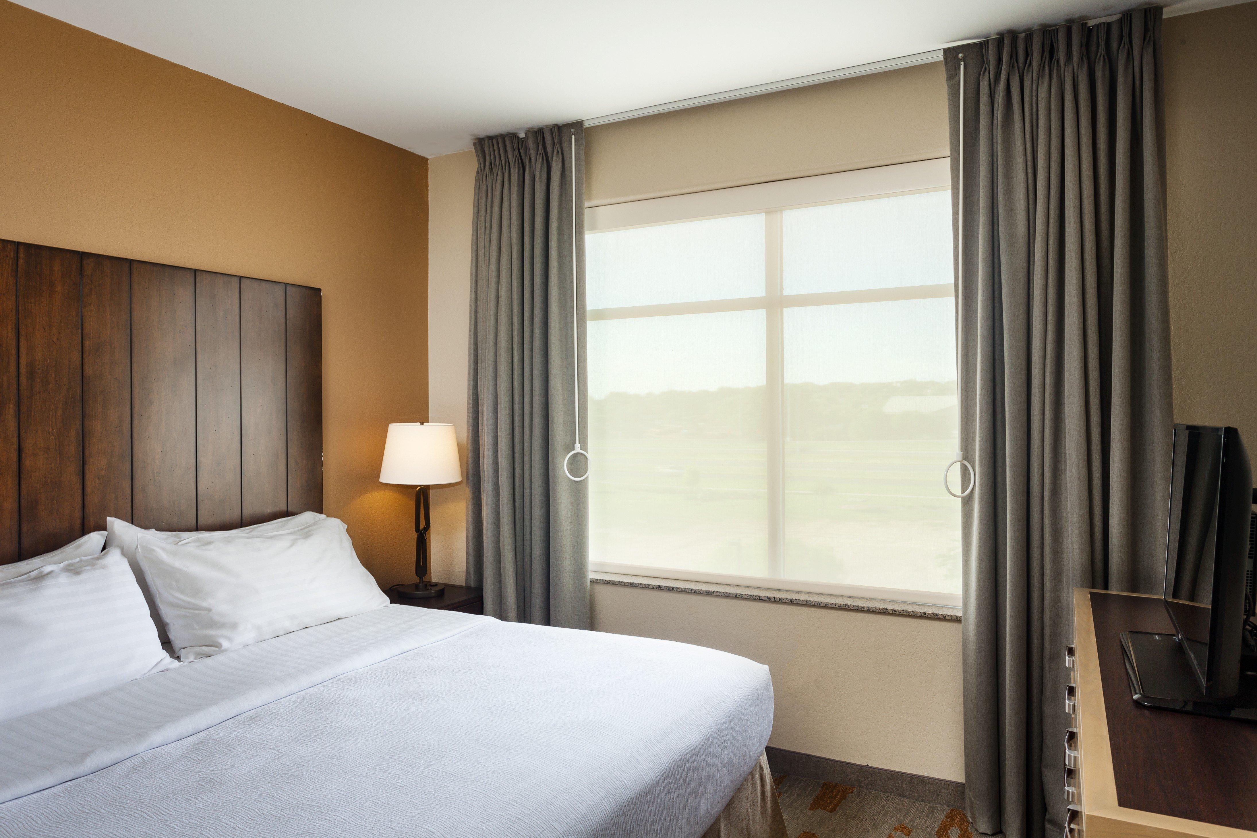 غرفة قياسية بسرير مزدوج، Holiday Inn San Antonio Seaworld, an IHG Hotel 2/5