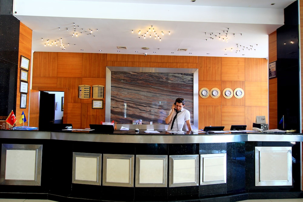 Rox Royal Hotel 8/67