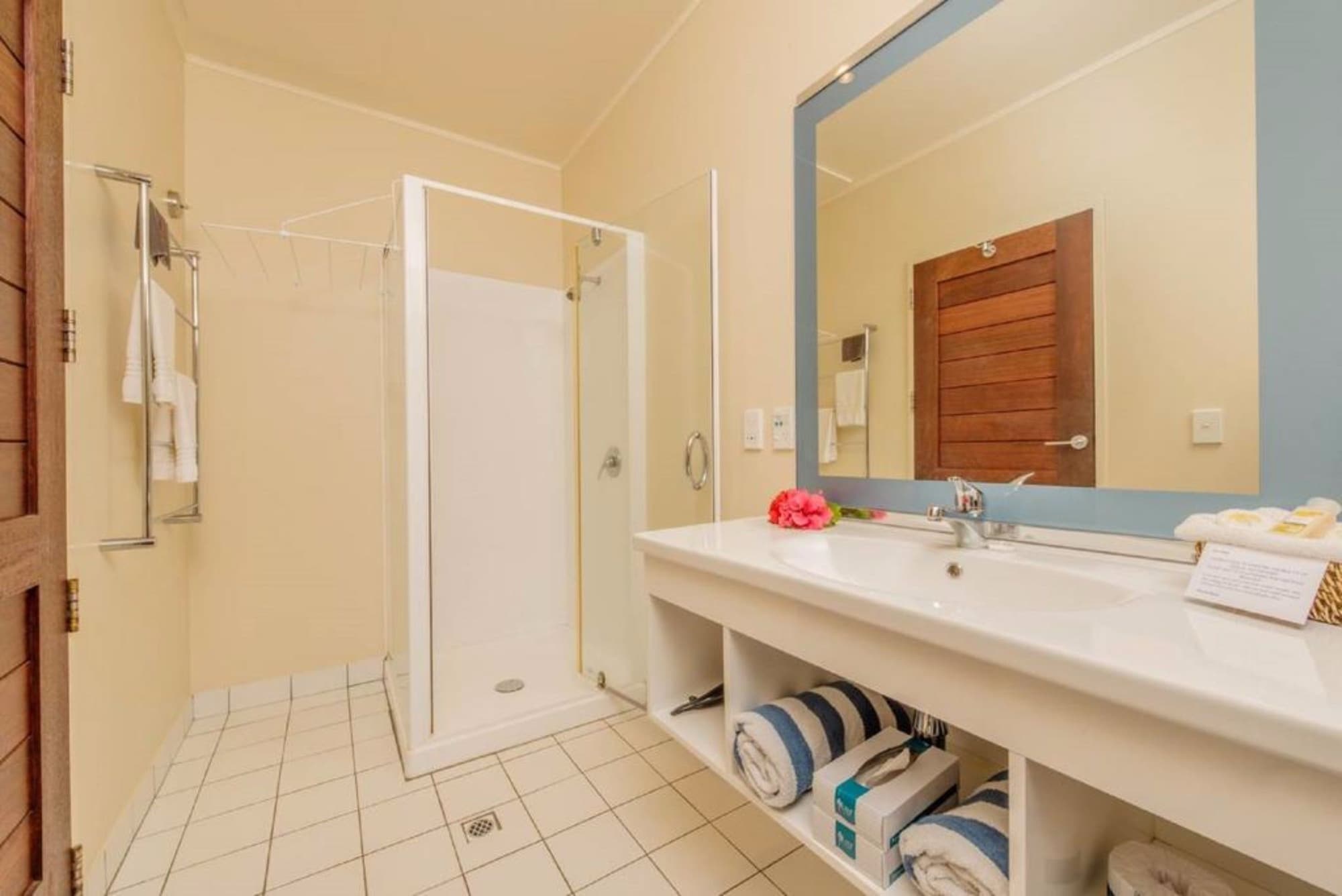 2 Bedrooms, Suite, Pool Side، Sunset Resort 4/5