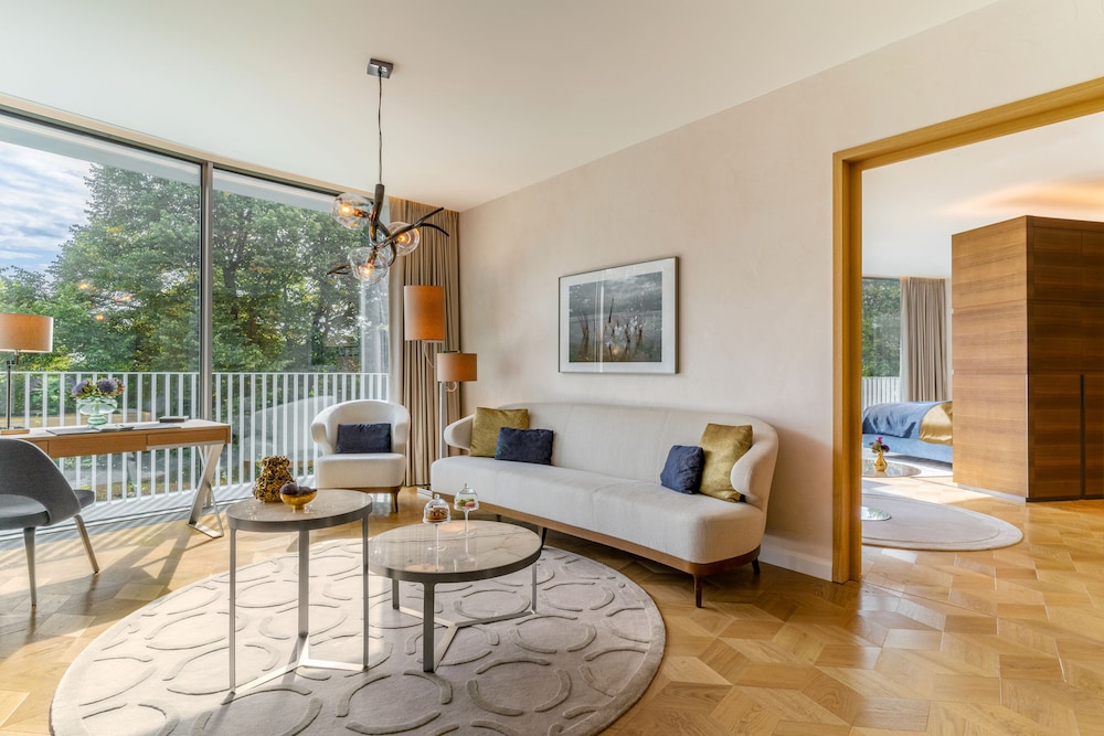 The Fontenay 46/85