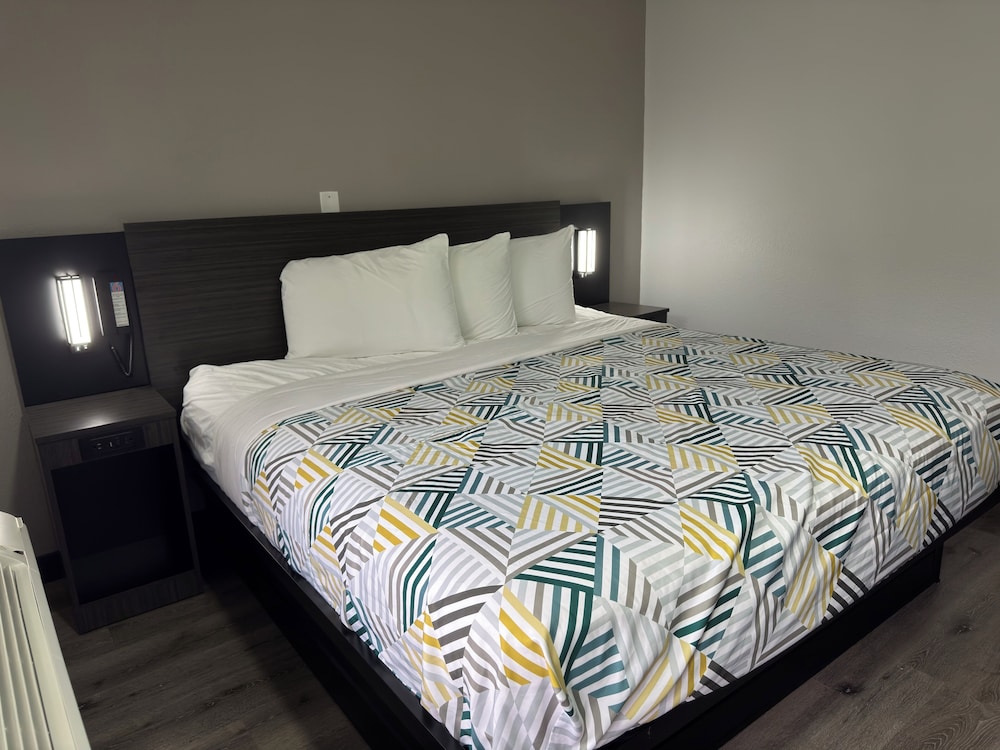 Motel6 Enfield, CT - Hartford 30/57