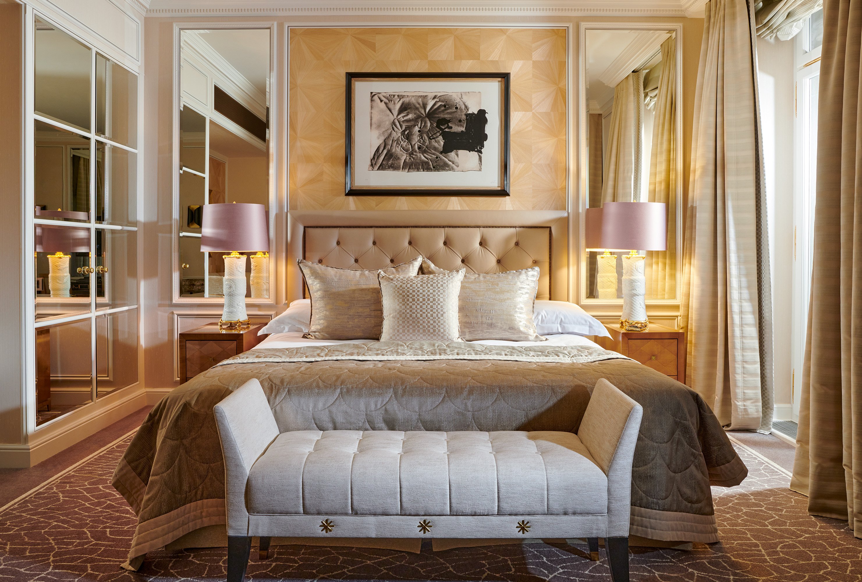 ROOM, DOUBLE BED