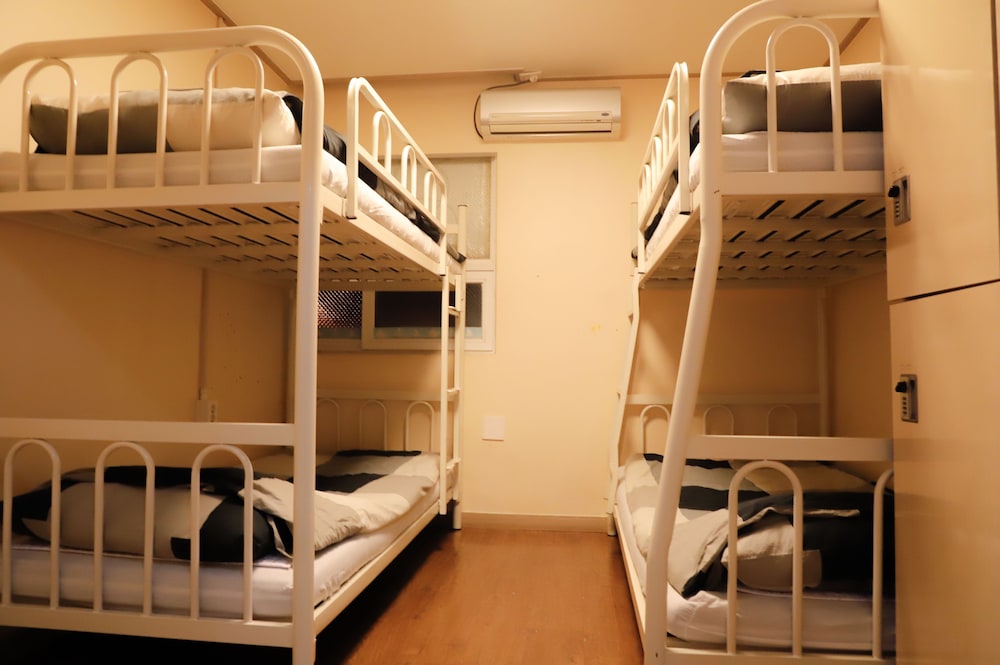Busan Suk Bak Dot Com Guest House 40/52