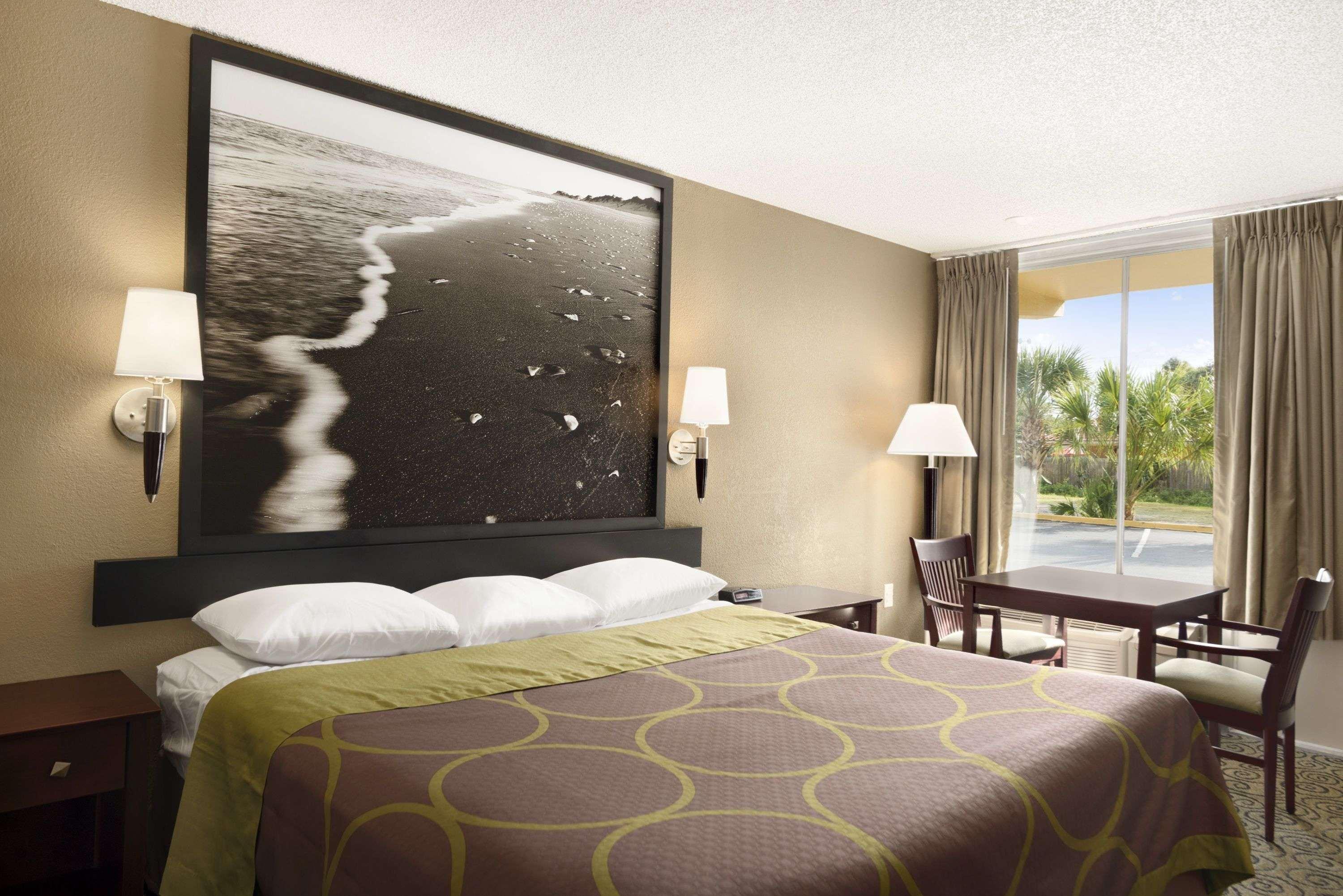 Super 8 by Wyndham Ormond Beach 18/31