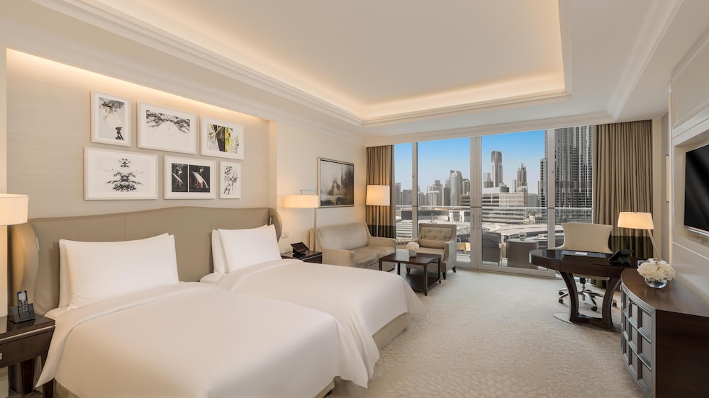 PREMIER, KING BED, CITY VIEW