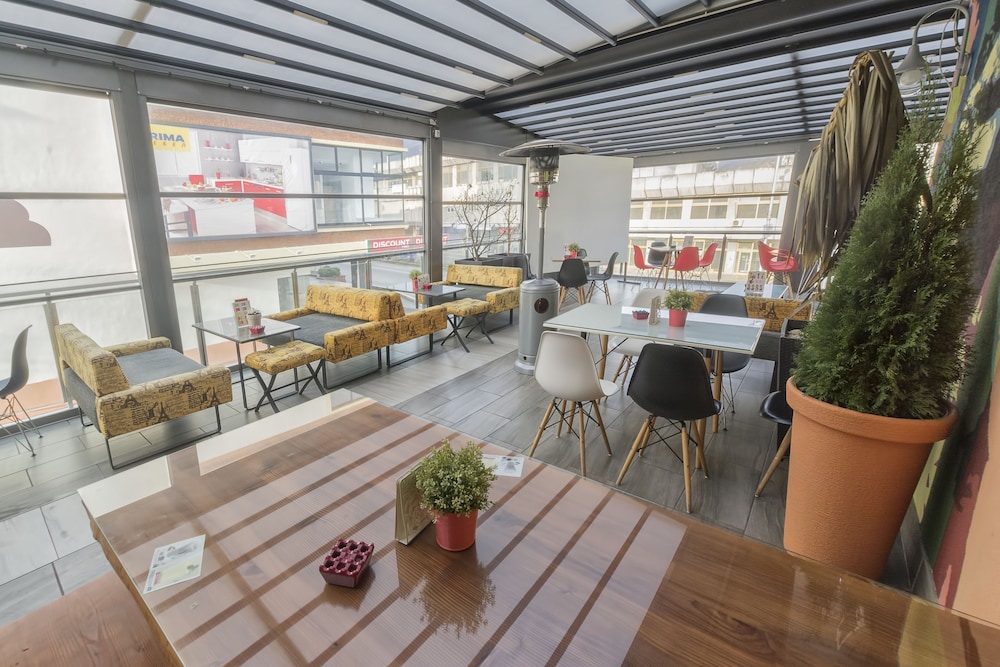Hotel Lirak 32/50