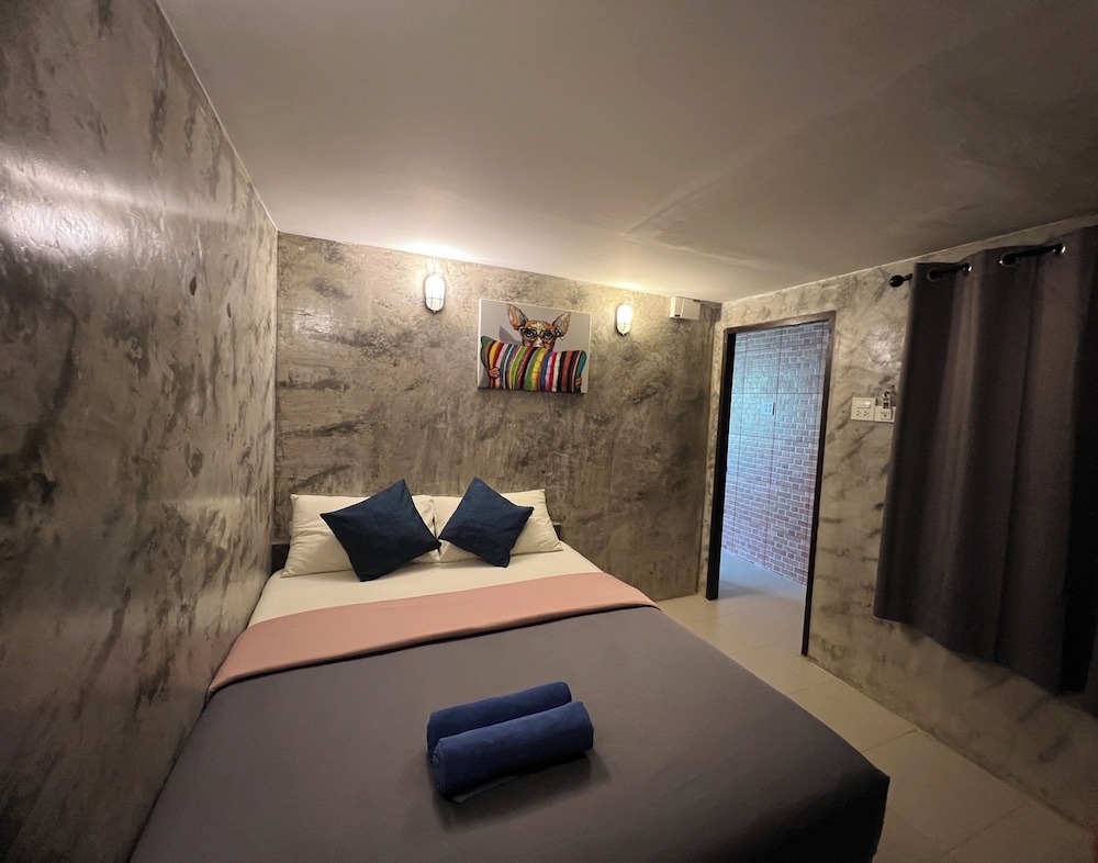 Baan Bua Talay 45/65