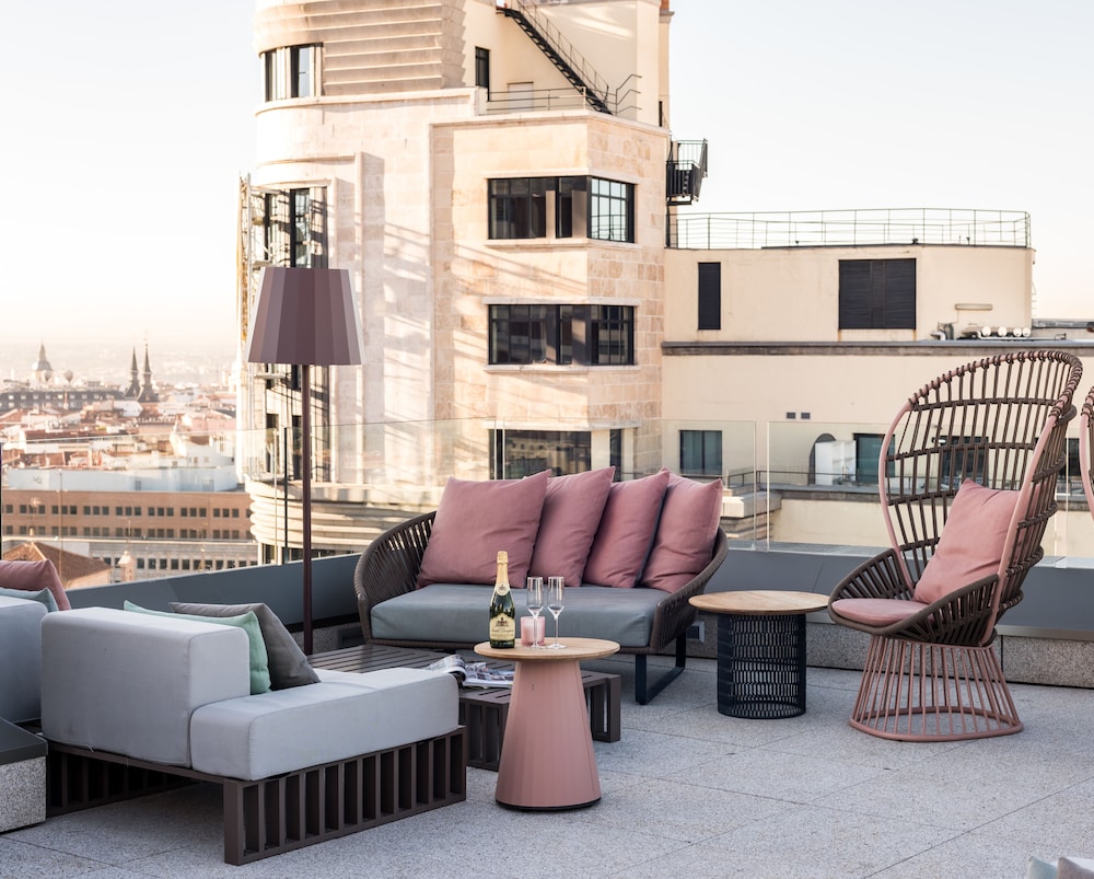 SmartRental Collection Gran Via Centric II 39/57