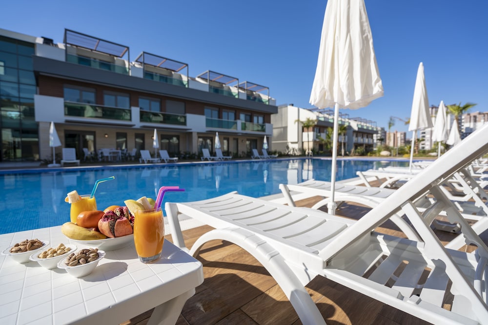 Veranda Suites 32/39
