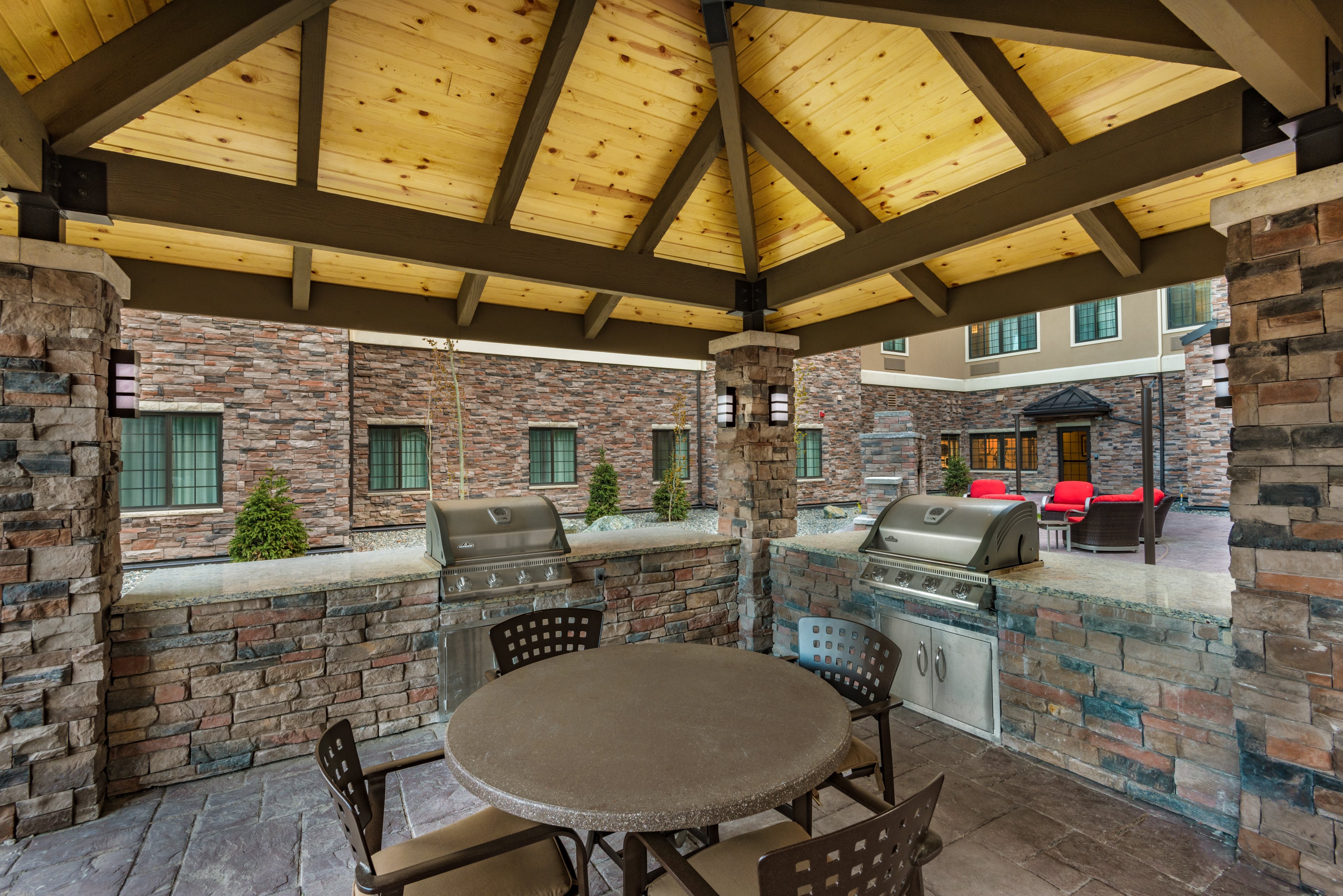 Staybridge Suites Anchorage 42/76