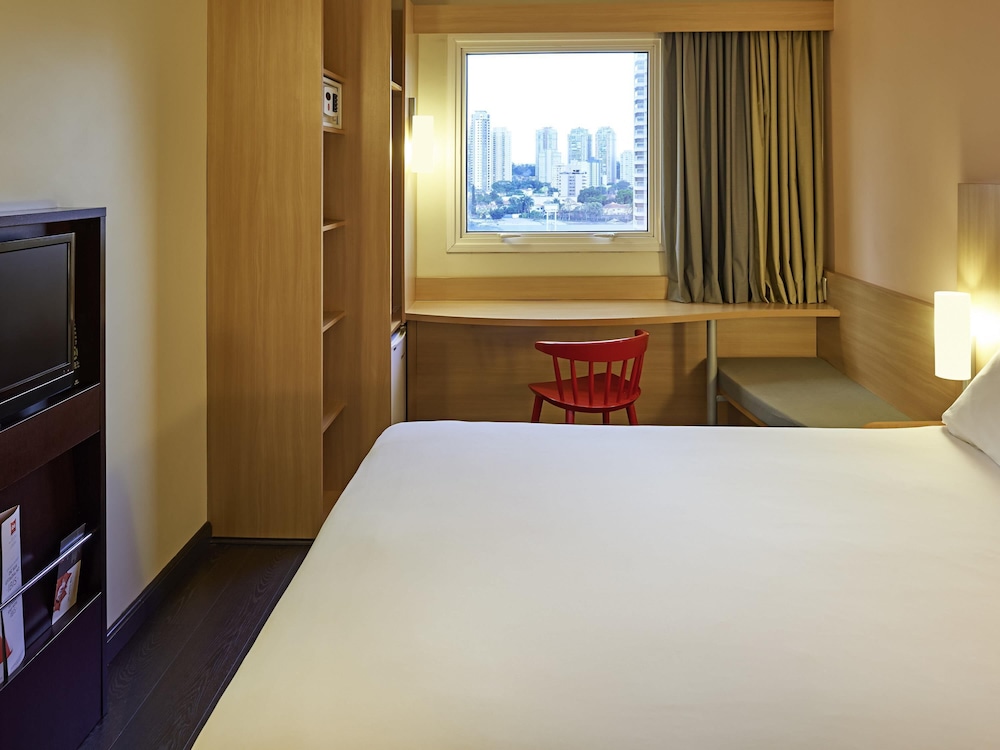 Ibis Sao Paulo Morumbi 22/75