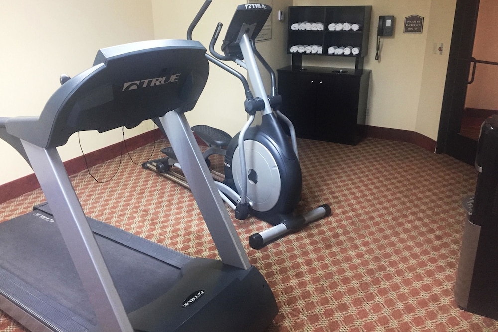 Comfort Inn and Suites Harrisonville 24/48