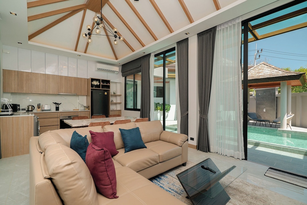 Rawai Vip Villas Kids Park And Spa 58/87